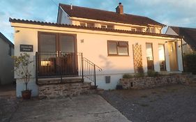 Spacious And Sunny Accommodation With Underfloor Heating Throughout